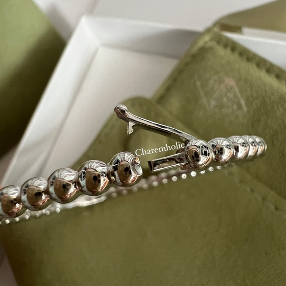 NEW! 🤍 Van cleef arpels VCA 18K White Gold Perlee Pearls Bracelet Small Model - Picture 7 of 7